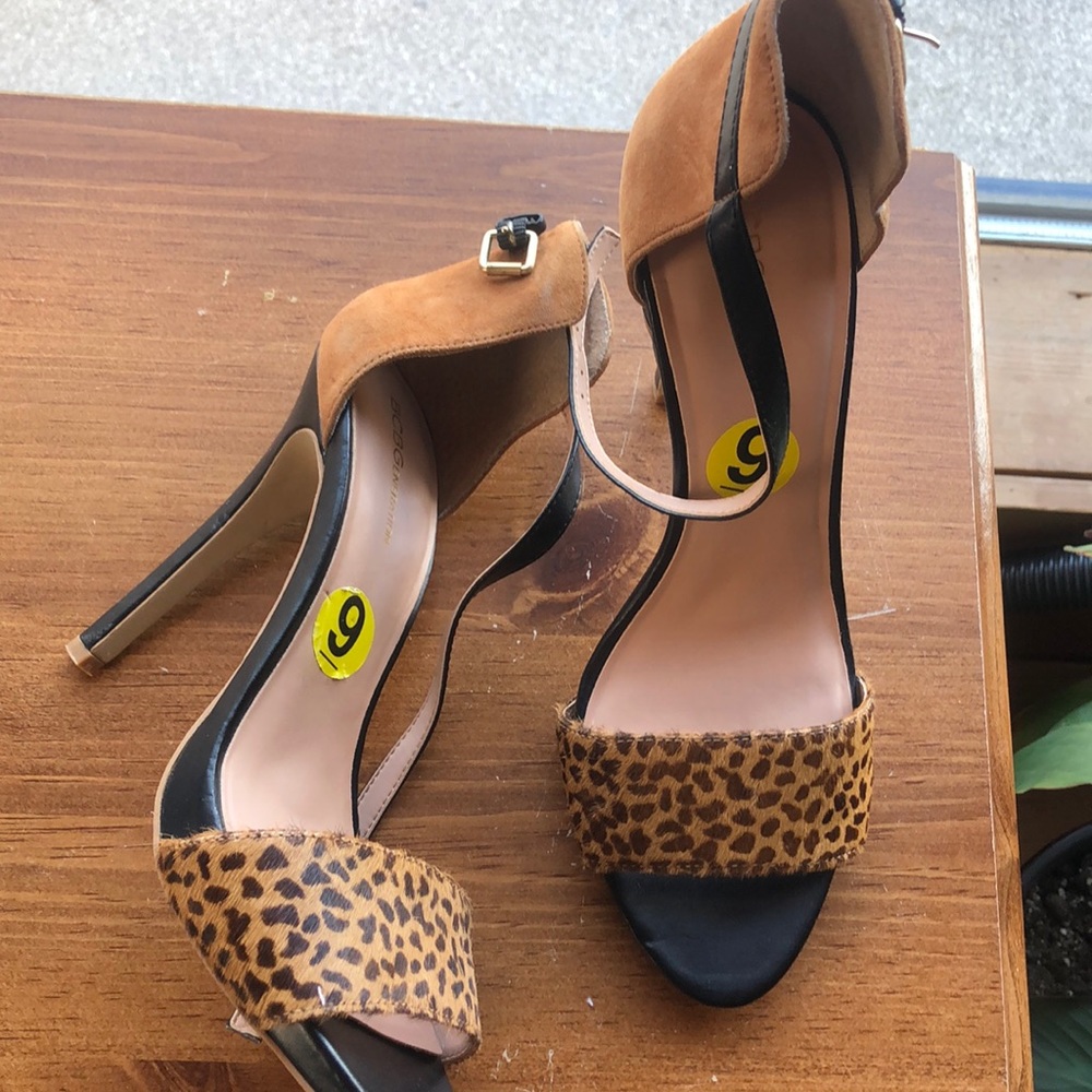 BCBG Sandales